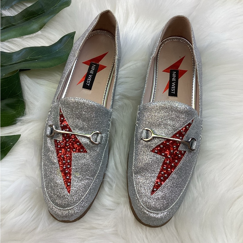 Nine West Wild Girls Lightening Bolt Silver Glitter Loafers with Red Accents 7